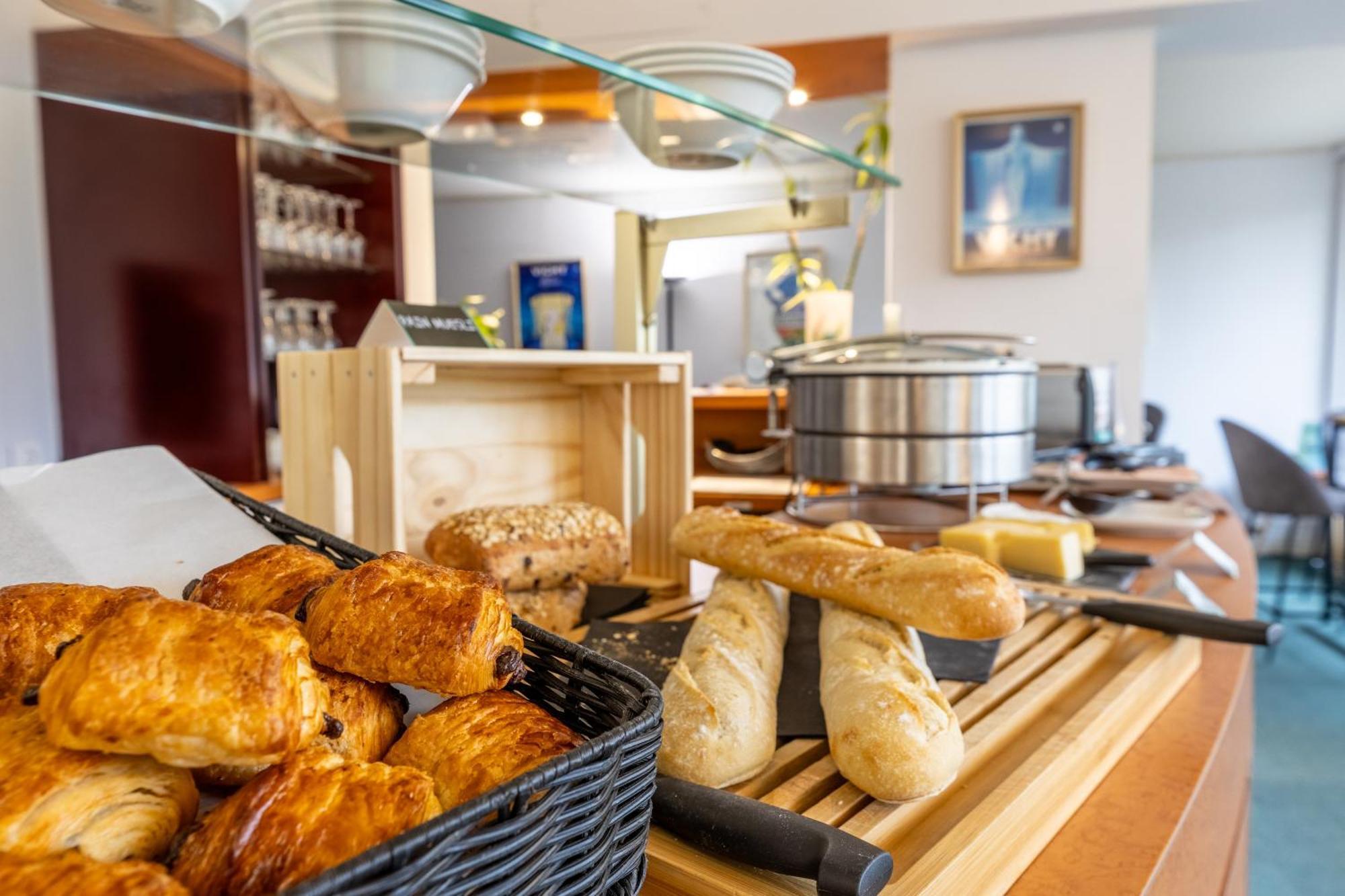 Brit Hotel Le Parc Vichy Bellerive-sur-Allier Eksteriør billede